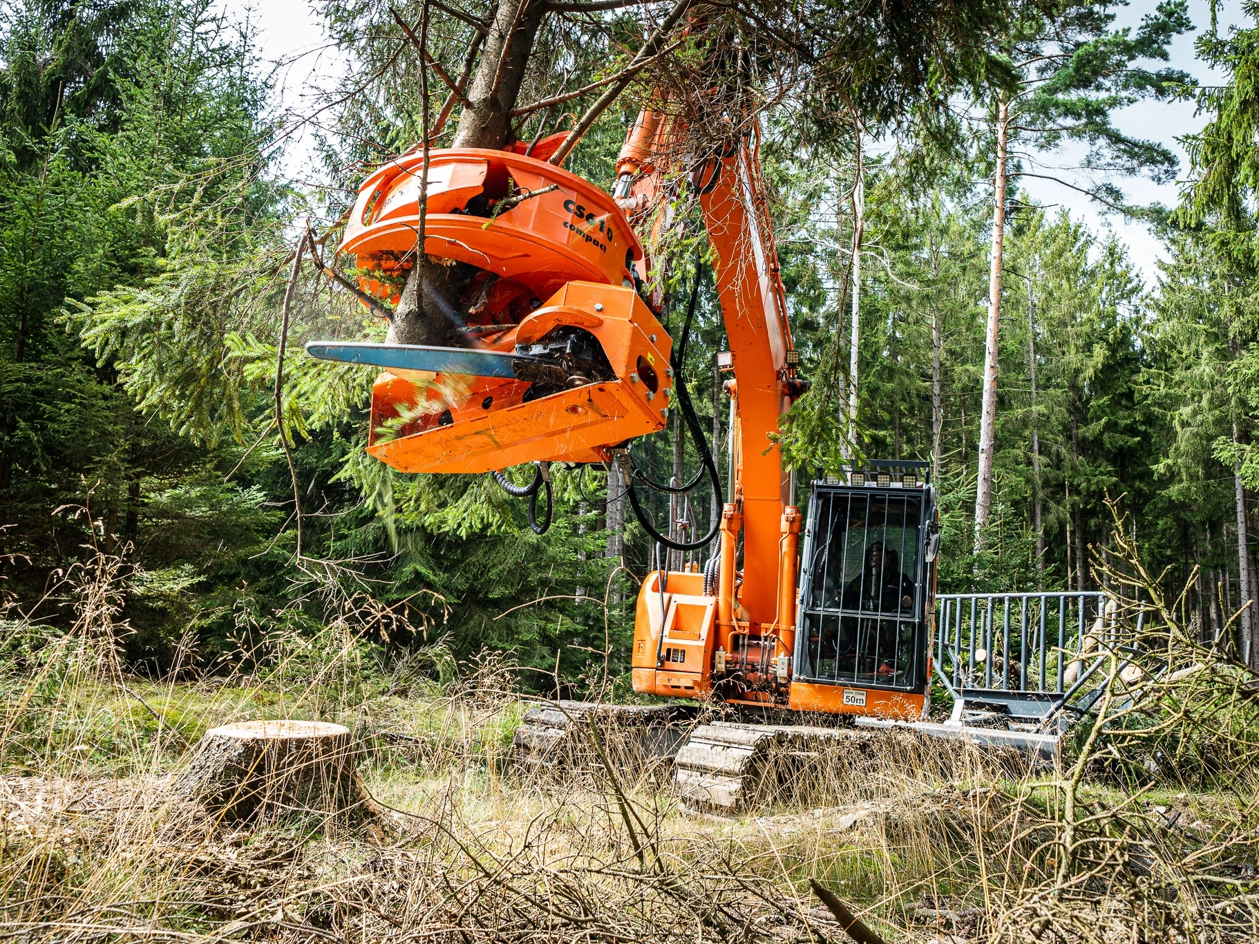 Compact Grapple Saws