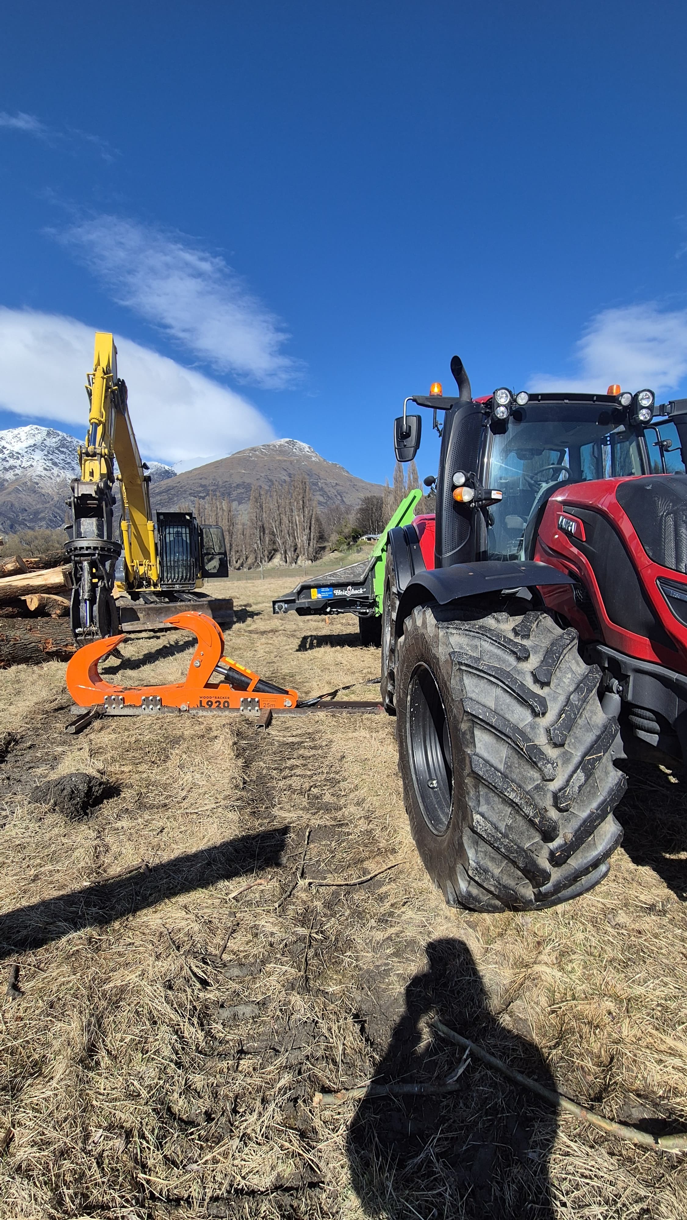 L920 Log Splitter In Action